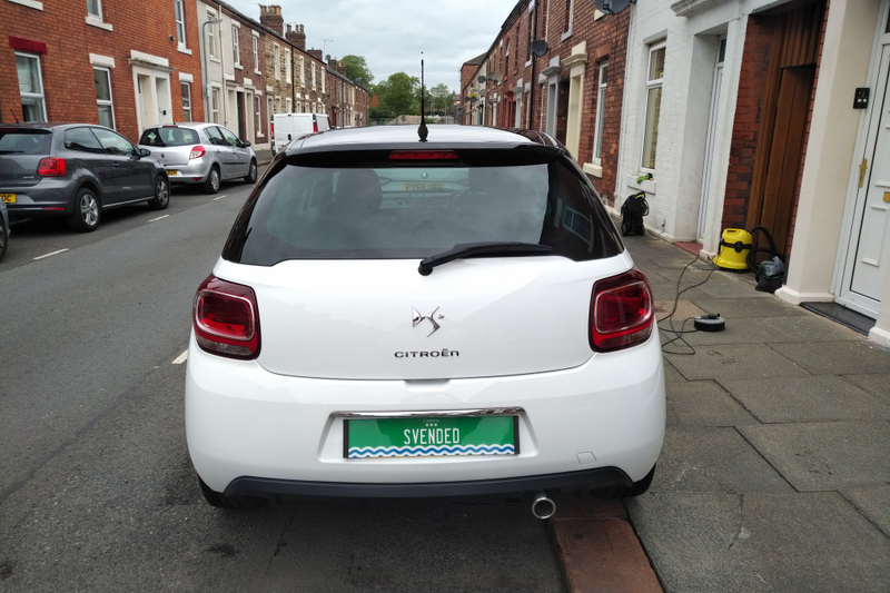 Illustration for article titled Cleaned neighbours Citroen DS3. EDIT: early morning repost
